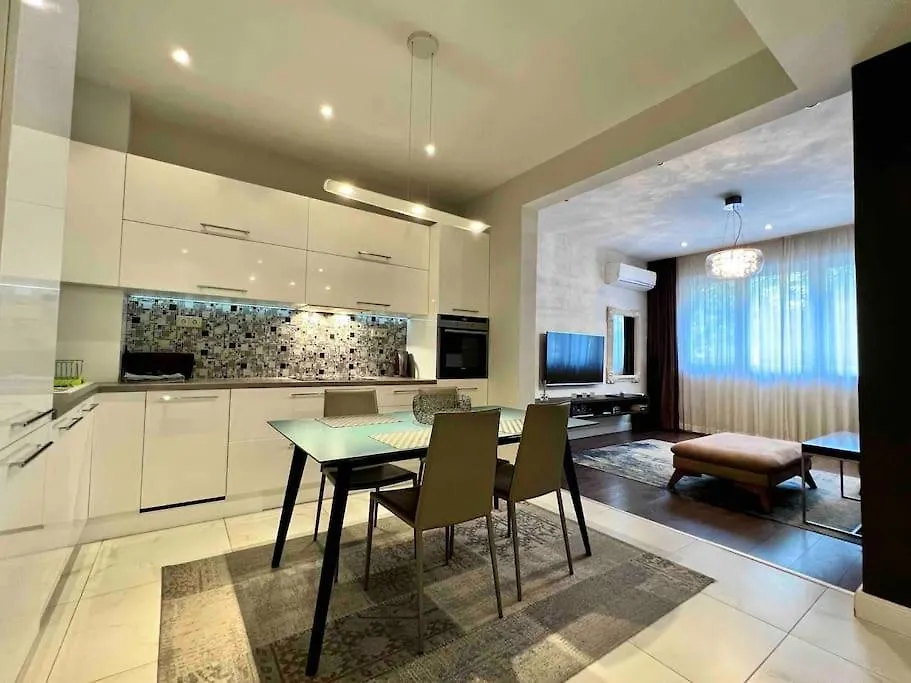 Apartment Perfectly Sumptuous Centre Apartment, 2-Minute Walk From Vitosha Boulevard Sofia
