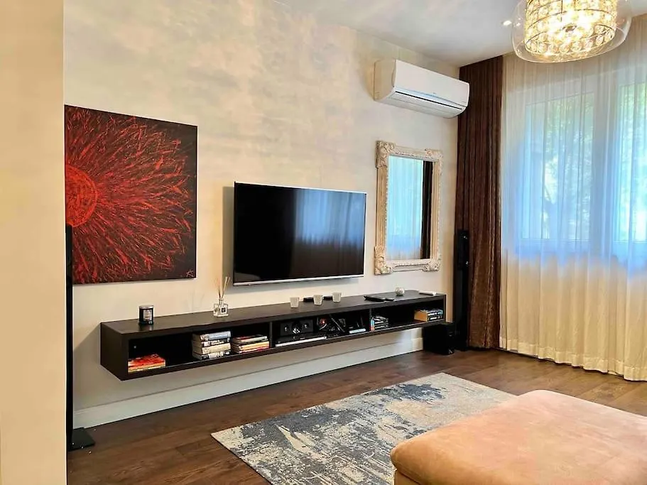 Perfectly Sumptuous Centre Apartment, 2-Minute Walk From Vitosha Boulevard Sofia 0*,  Bulgaria